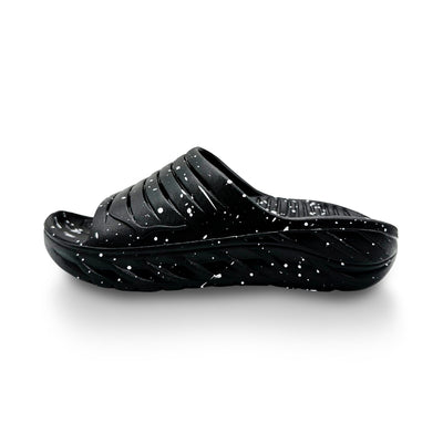 White  dot-slipper